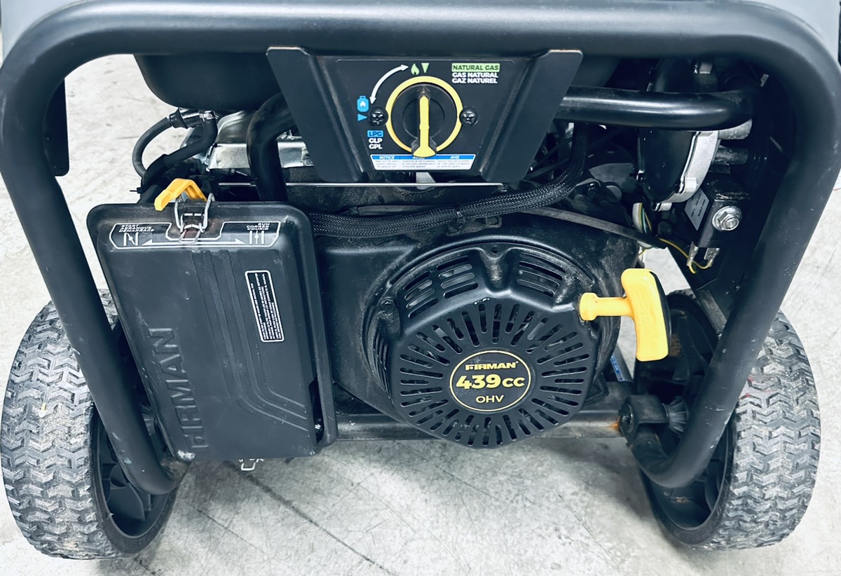 FIRMAN T07573 GENERATOR 9400 WATTS TRI FUEL Very Good Pawn 1