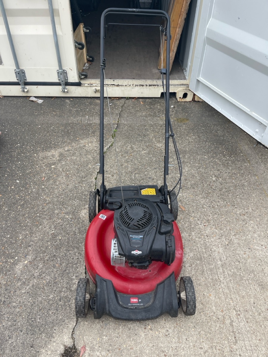 TORO 21352 GAS POWERED WALK BEHIND LAWN MOWER NEEDS CARBURATOR WORK