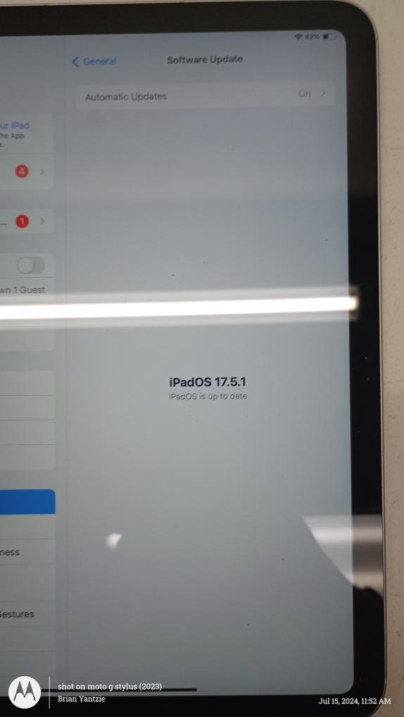 IPAD A2757 10TH GEN 256GB A2757 WITH CASE AND CHARGER Very Good | Pawn ...