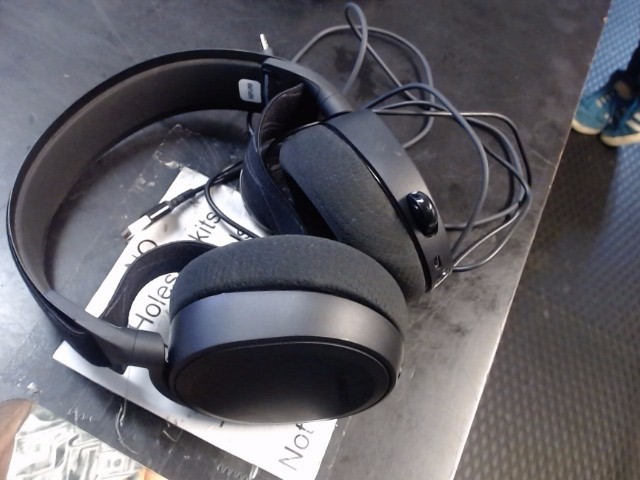 Headphones / Headsets