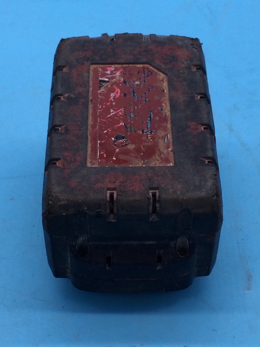 Milwaukee Battery 18V Model 48-11-1865 - M18 XC6.0 photo 3
