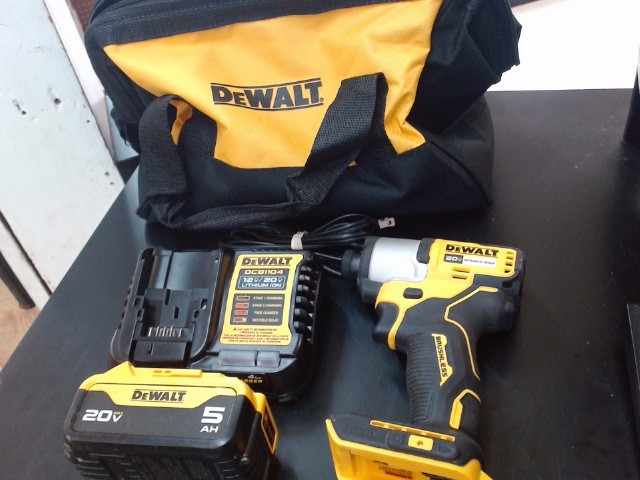 DeWalt DCF840 Driver Impact Wrench with 20V 5.0Ah Battery, Charger & Bag photo 4