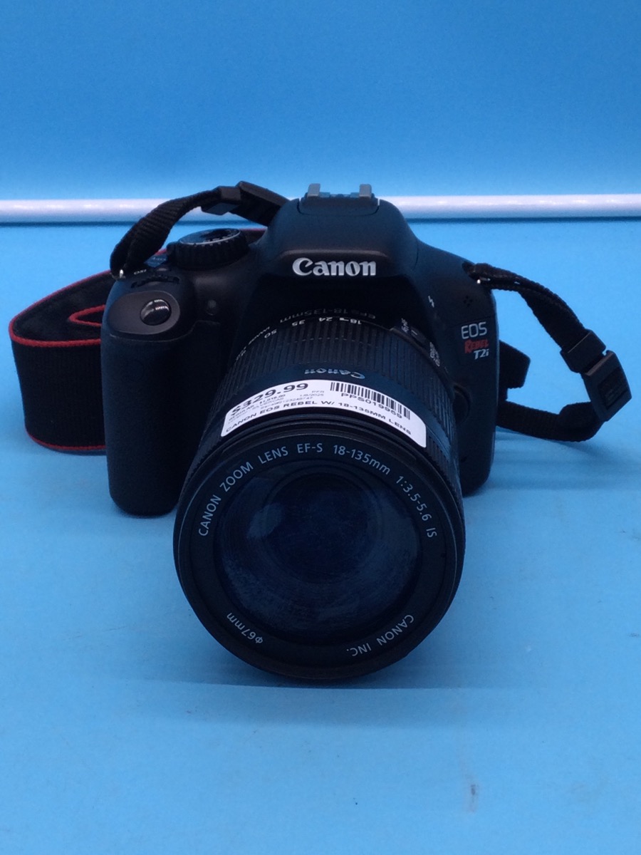 Canon Eos Rebel T2I with Battery Charger & 2 Extra Batteries (Use photo 2