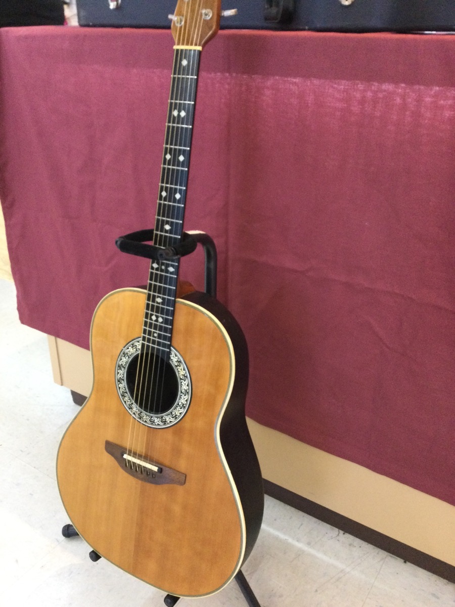 Ovation Acoustic Guitar Model 1712 photo 3