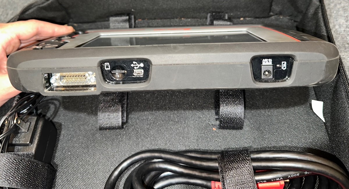 SNAP-ON APOLLO D8 DIAGNOSTIC SCAN TOOL 19.2 EESC333 IN CASE Good ...