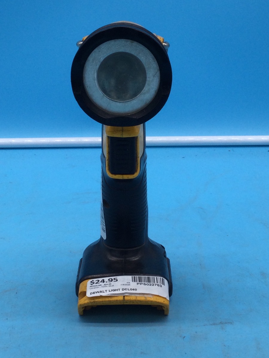 DeWalt Light Model DCL040 photo 3