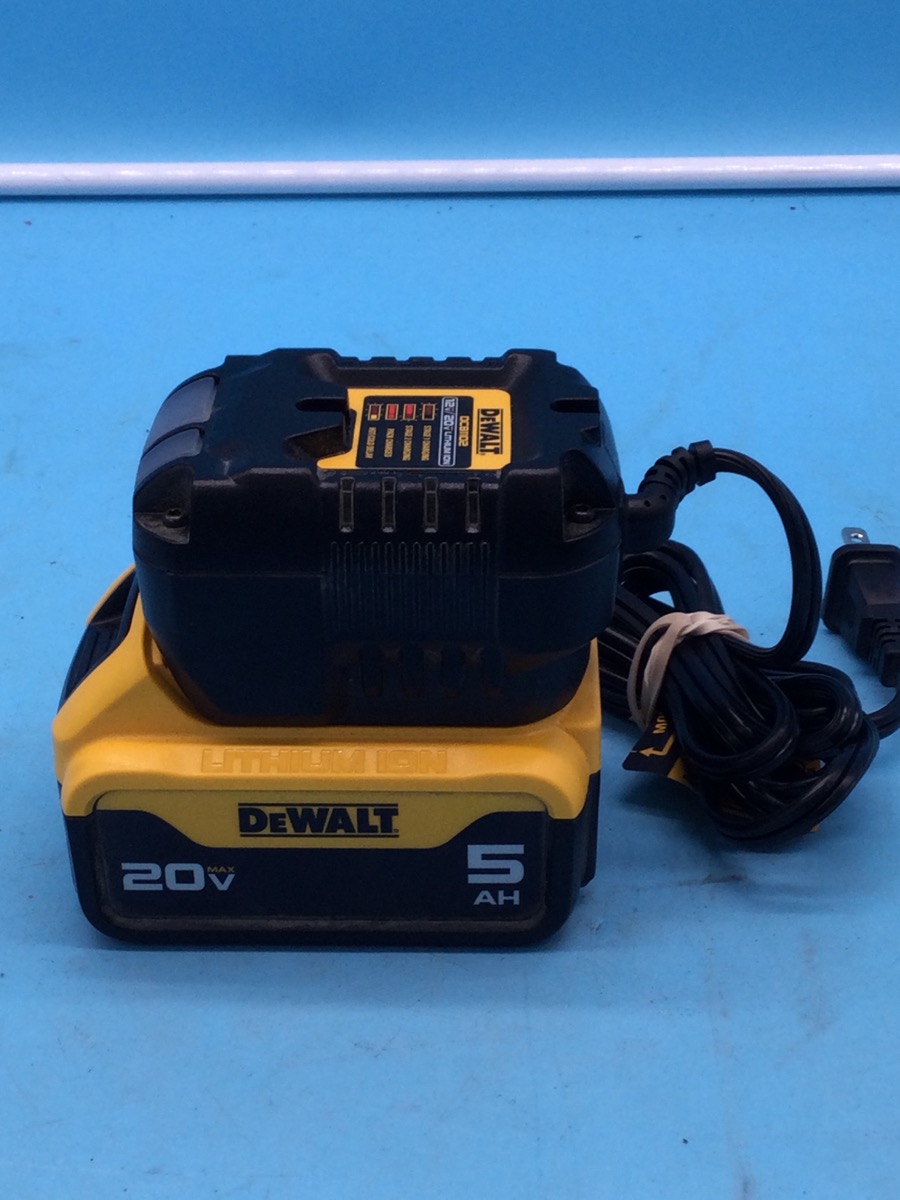 DeWalt Drill 20V with Charger Model DCD799 photo 3