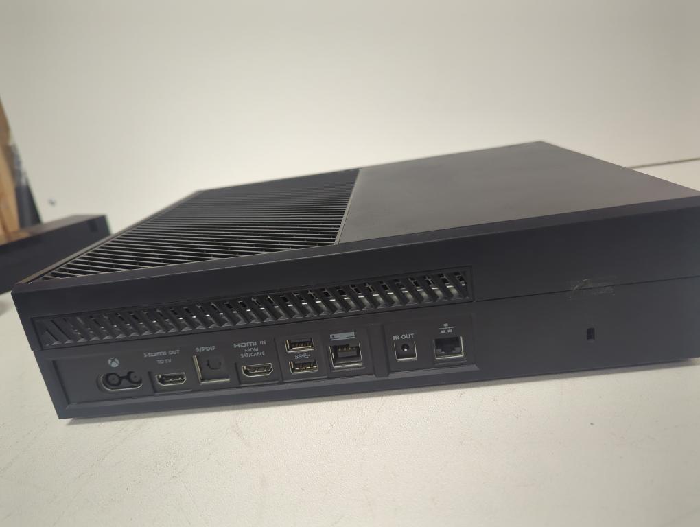 MICROSOFT XBOX ONE 1540 500GB *CONSOLE ONLY* Acceptable Pawn 1