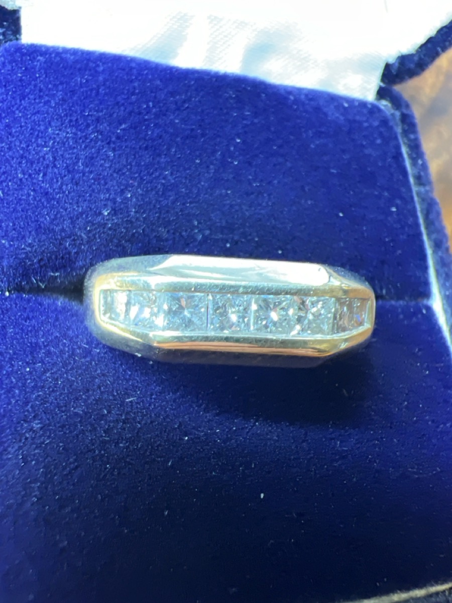 Lady's Diamond Fashion Ring 8 Diamonds 1.04 Carat T.W. 14K White