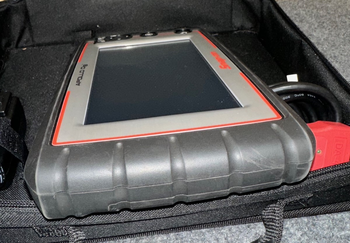 SNAP-ON APOLLO D8 DIAGNOSTIC SCAN TOOL 19.2 EESC333 IN CASE Good ...