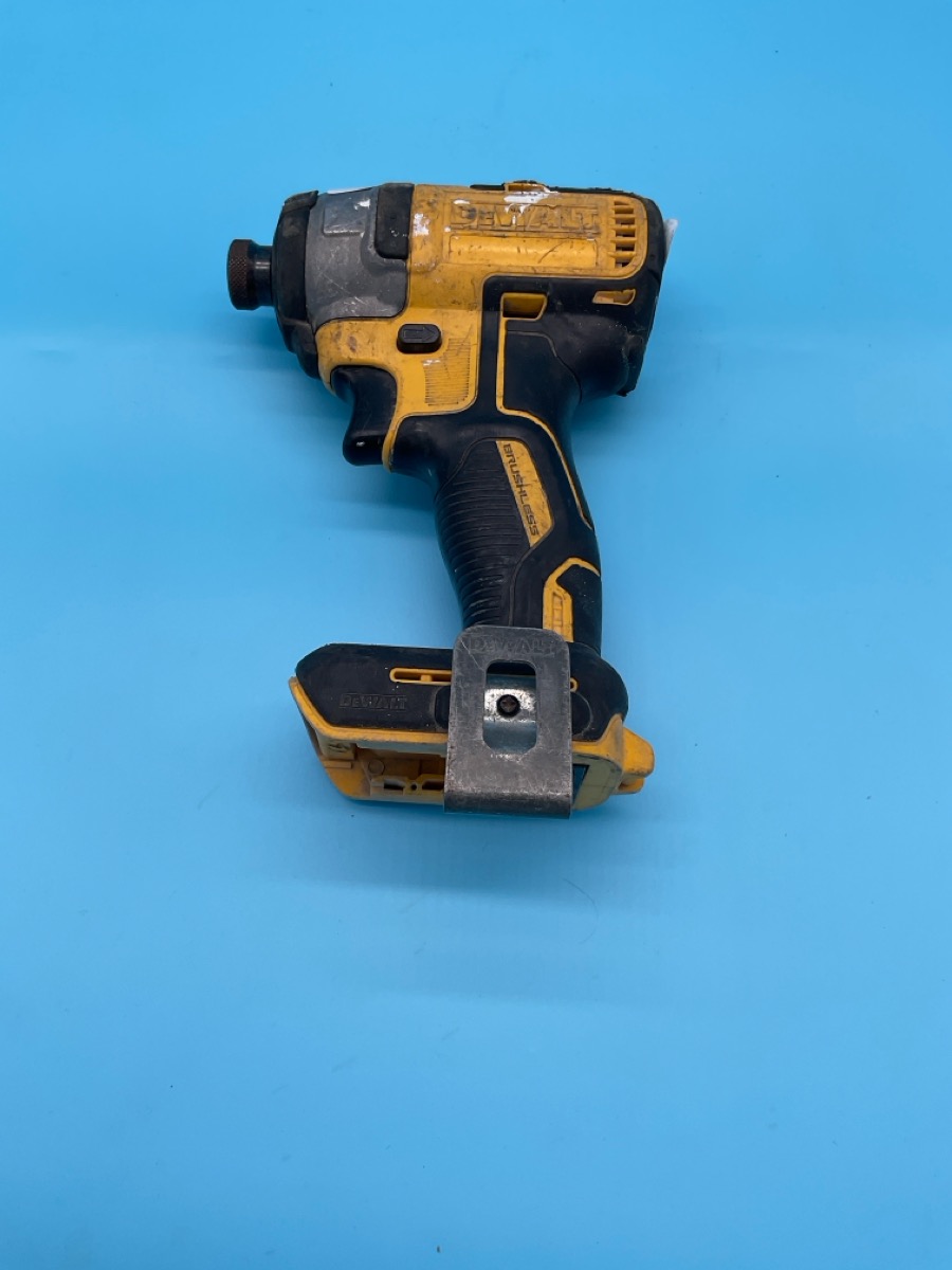DeWalt Impact Driver 20C Model DCF887 photo 2