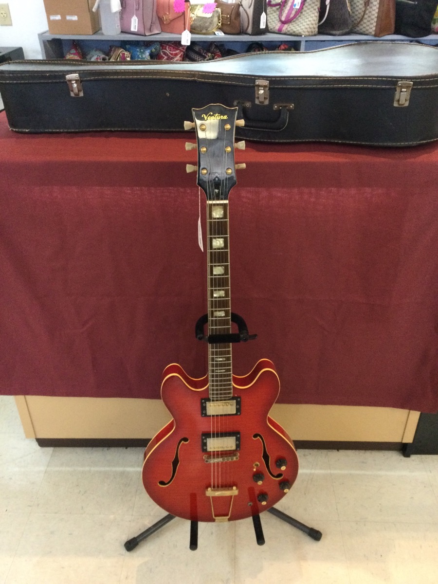Electric Guitar Ventura Model 335 Hollow Body