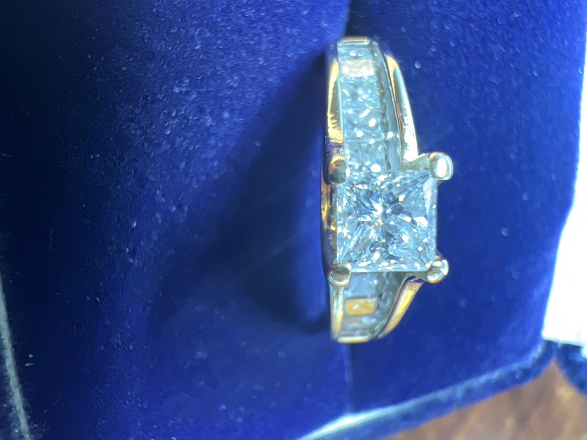 Lady's Diamond Fashion Ring 10 Diamonds 1.35 Carat T.W. 14K Yello