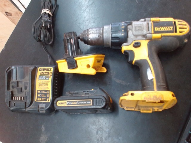 DeWalt Cordless Drill with Battery and Charger