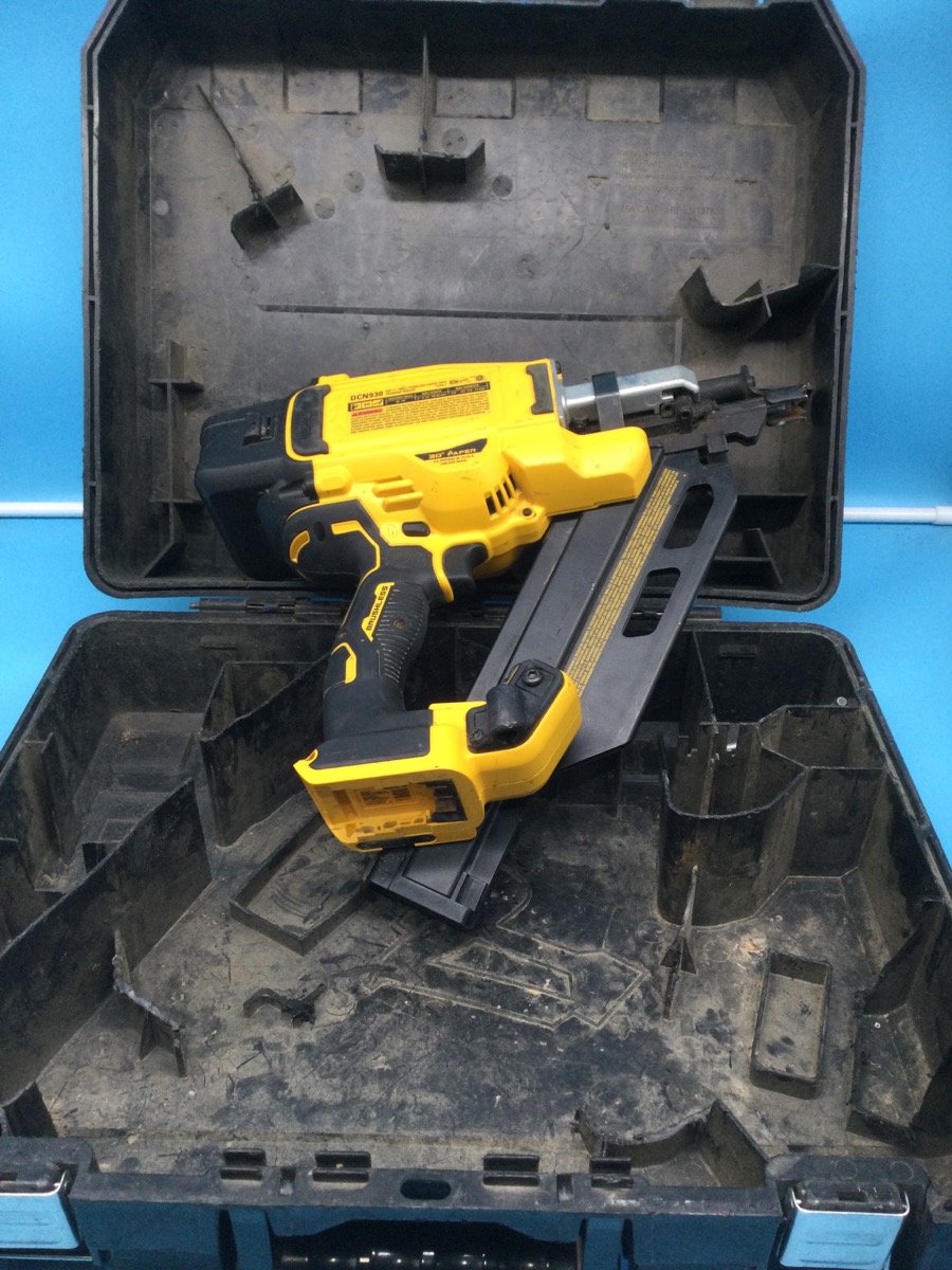 DeWalt Framing Nailer with Case, Battery & Charger Included AS We photo 3