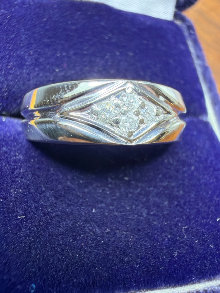 Unisex Gold-Diamond Wedding Band 4 Diamonds .08 Carat T.W. 10K Wh