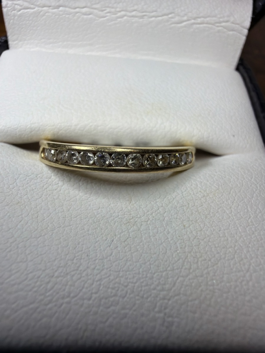 Lady's Diamond Wedding Band 13 Diamonds .26 Carat T.W. 14K Yellow