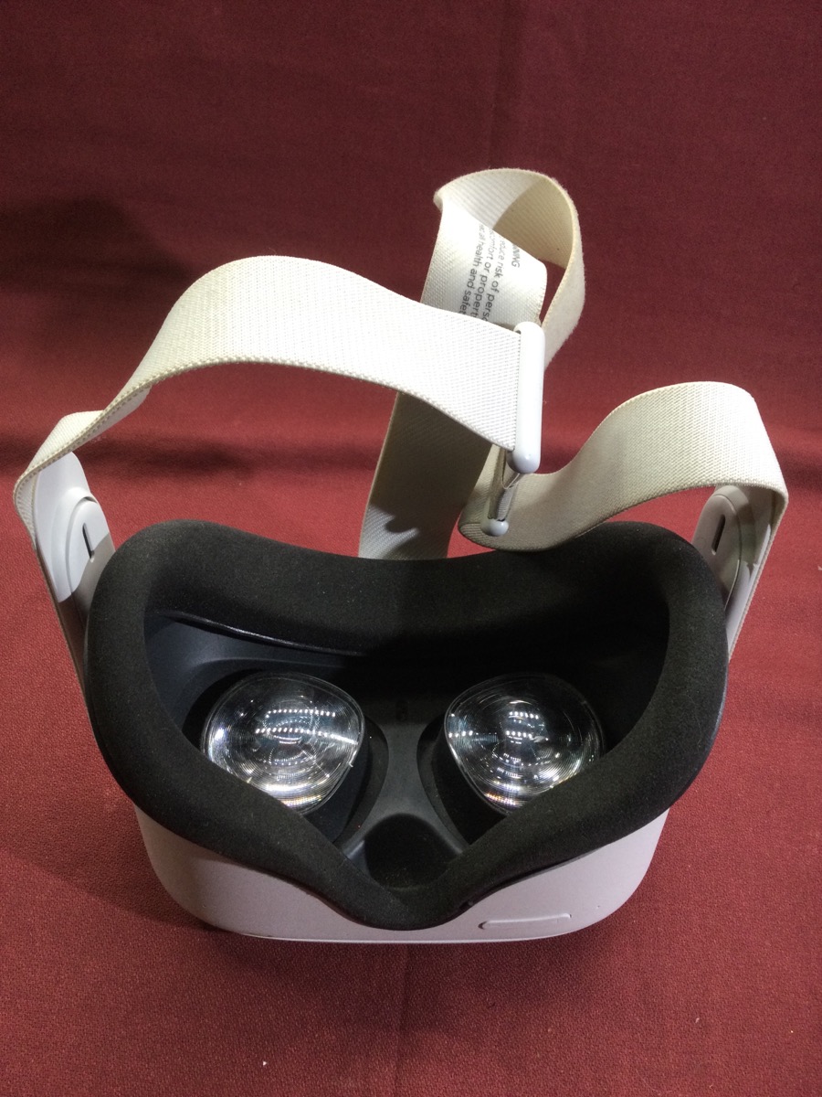 Oculus Quest 2 photo 2