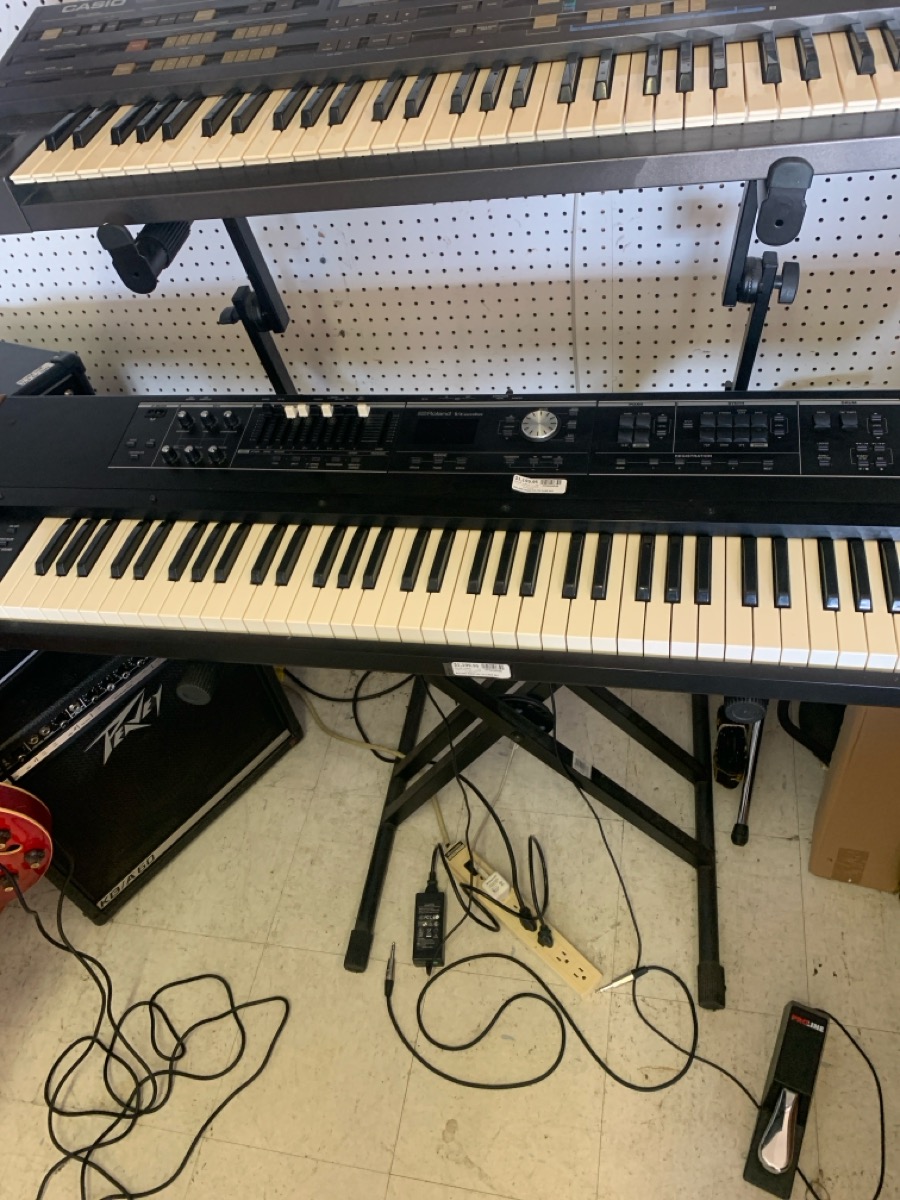 Roland Keyboard Model VR-730 with Soft Case