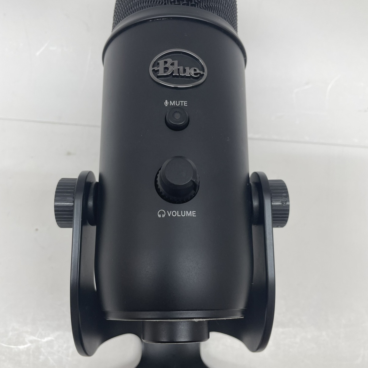 BLUE YETI USB MICROPHONE MULTI PATTERN CONDENSER MIC Good | Buya