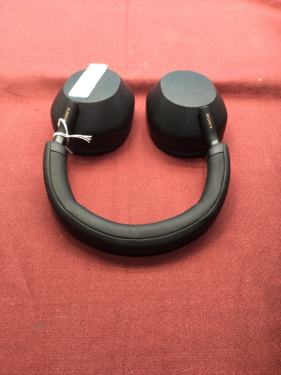 Headphones Sony Model WH-1000XM5 photo 3