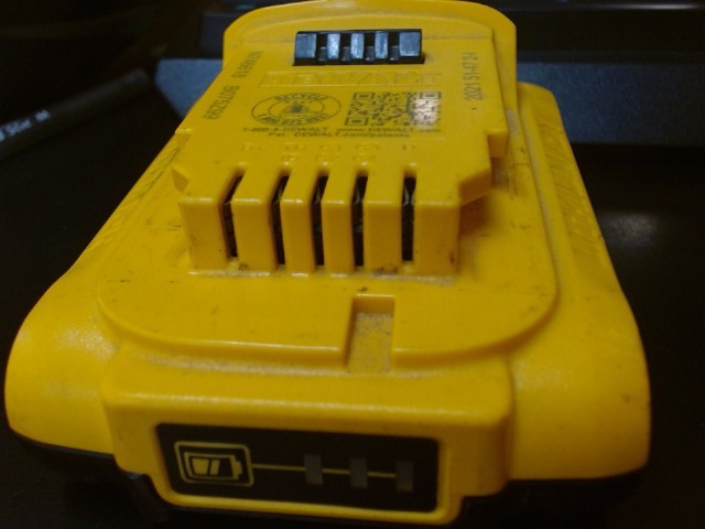 DeWalt Battery DCB203 20V 2.0Ah photo 2