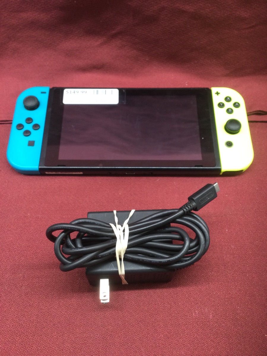 Nintendo Switch Handheld - HAC-001 photo 3