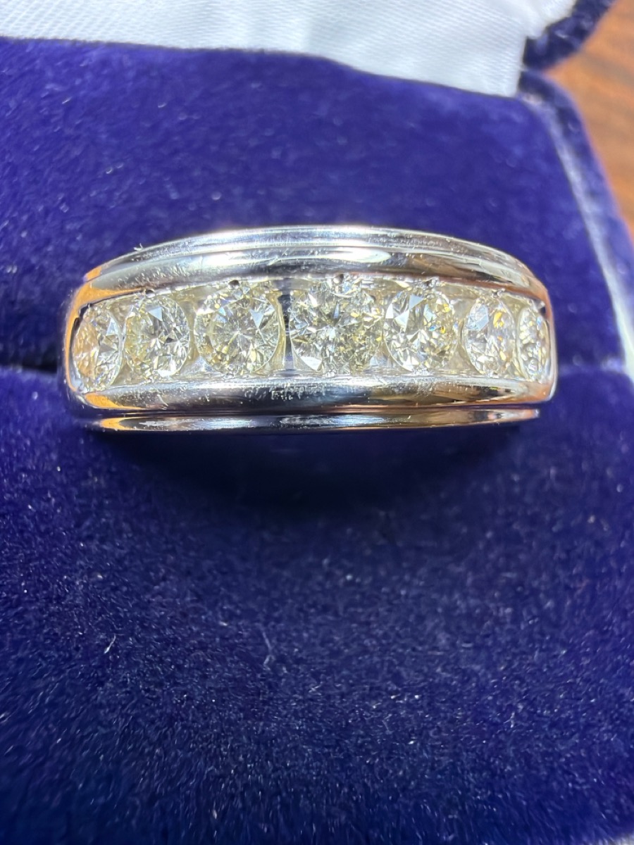 Unisex Gold-Diamond Wedding Band 7 Diamonds .70 Carat T.W. 10K Wh