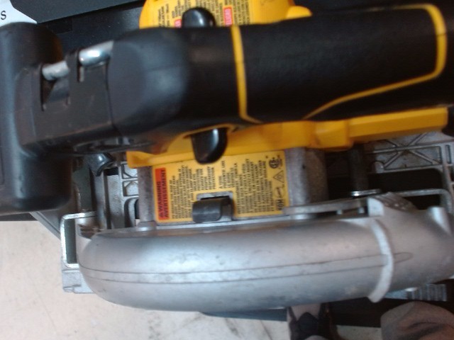Circular Saw DeWalt Model DCS565