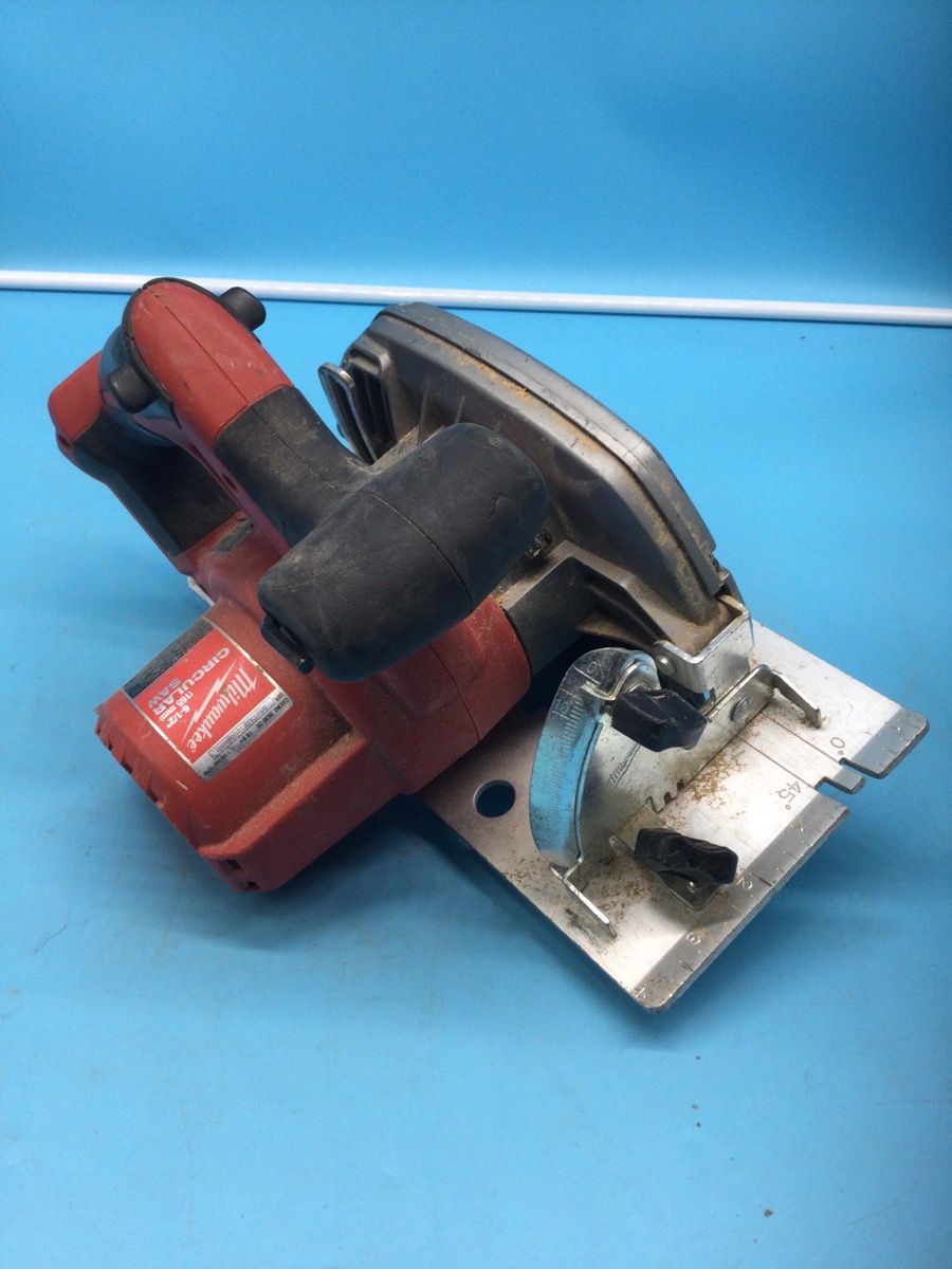 Milwaukee Tools 2630-20 Circular Saw 263 photo 3
