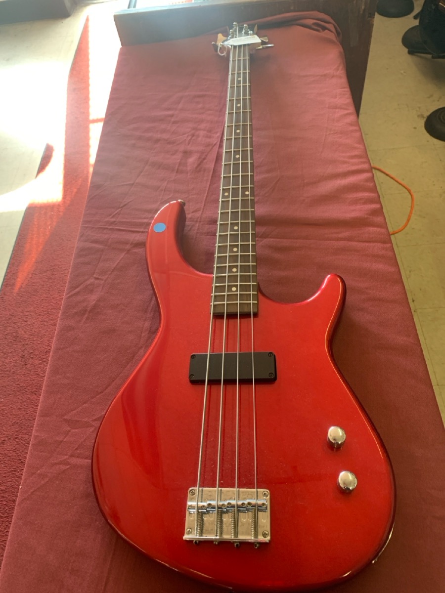 Bass Guitar Dean Edge Bass 4 String