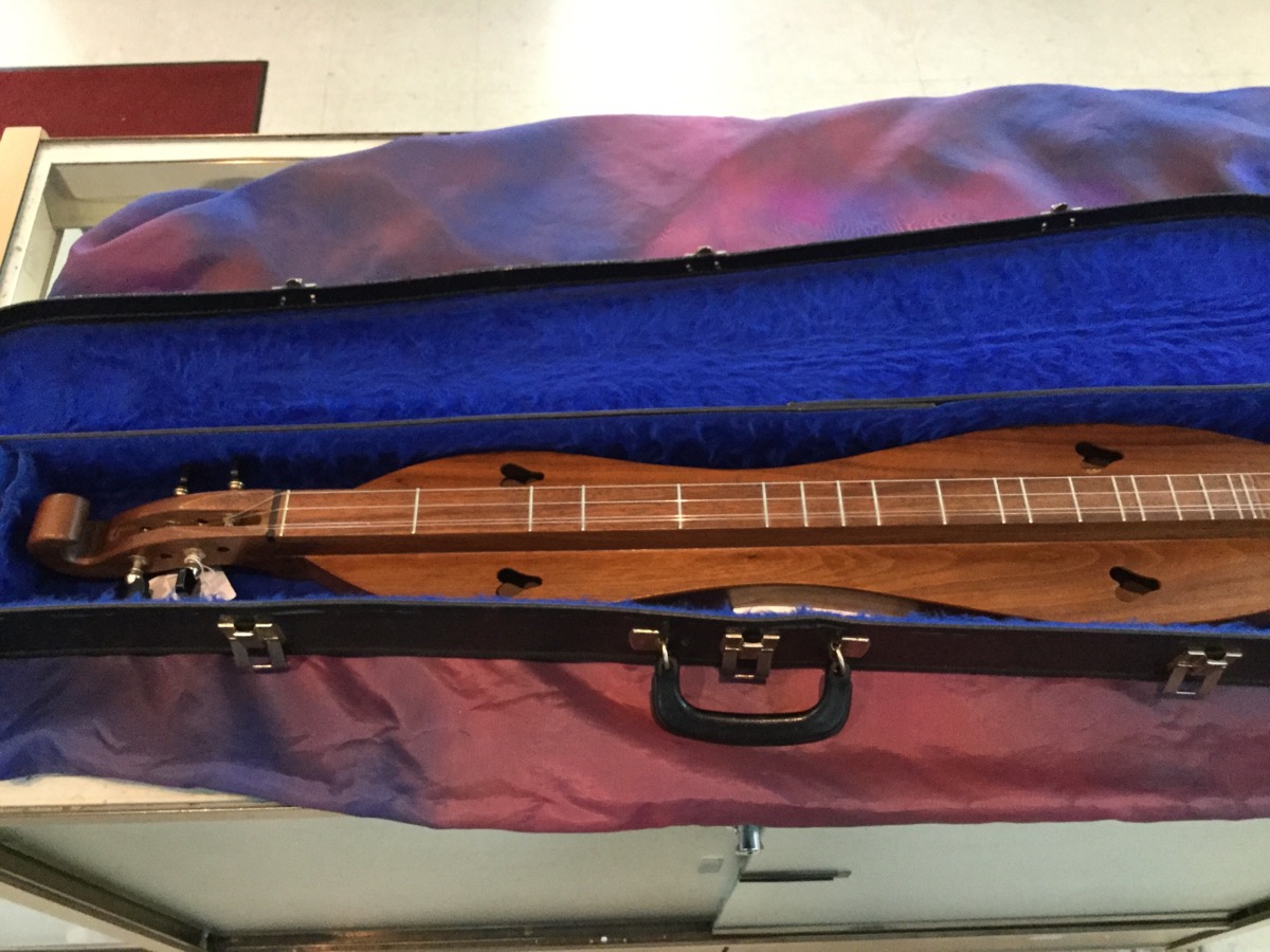 MC Spadden Dulcimer photo 4