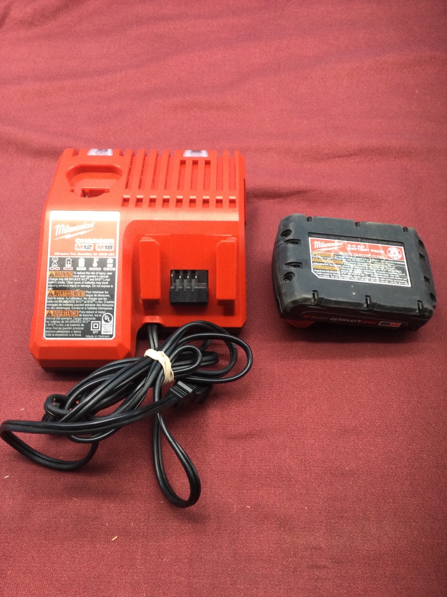 Milwaukee Drill M18 with Battery & Chr photo 3