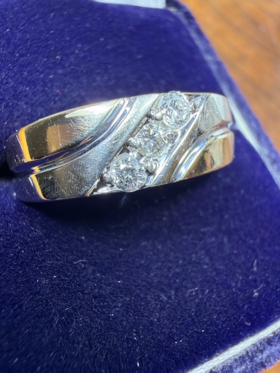 Gent's Gold-Diamond Wedding Band 3 Diamonds .21 Carat T.W. 14K 2