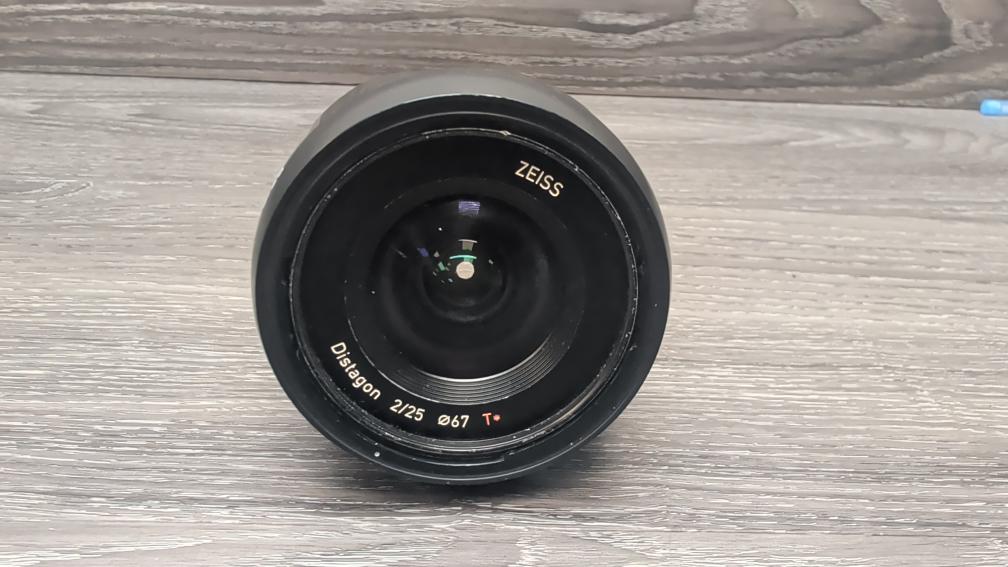 ZEISS BATIS 2/25 E-MOUNT LENS Good | Braswell & Son | Little Rock | AR